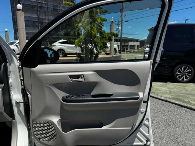 ���W����ɂ͍��i���̒��ÎԂ�V�Ԃ��������ł����W���䐔100��̑�^�W����֐��񂲗��X����������