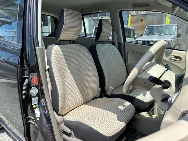 ���X�ł͌y�����Ԃ��畁�ʎԂ܂ŕ��L���I�[�����[�J�[�̎Ԏ�E�F�E�O���[�h��L�x�ɑ����Ă���܂��B