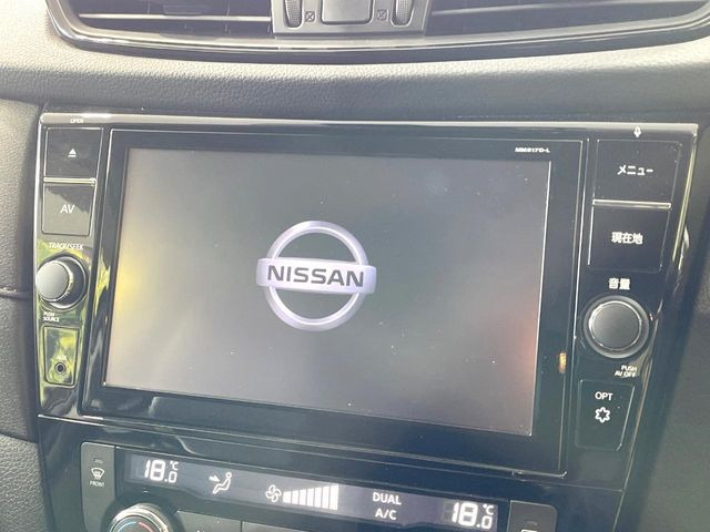 【純正ナビ】人気の純正ナビを装備。オーディオ機能も充実しており、Bluetooth接続すればお持ちのスマホやMP3プレイヤーの音楽を再生可能!毎日の運転がさらに楽しくなります!!