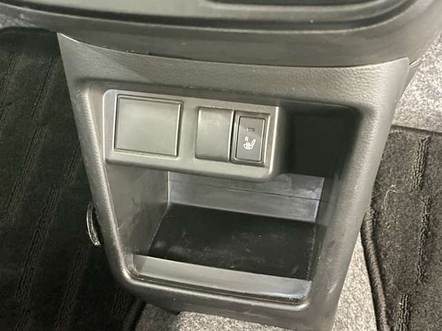 ���D�݂̃I�v�V�����𑕒����Č�[�Ԃ��邱�Ƃ��\�ł��B�i�r�E�o�b�N�J�����EETC�E��ȃt���b�v�_�E�����j�^�[�E�R�[�e�B���O�E�V�[�g�J�o�[�E�h���C�u���R�[�_�[�E�G���W���X�^�[�^�[ �ȂǂȂǎ戵����!