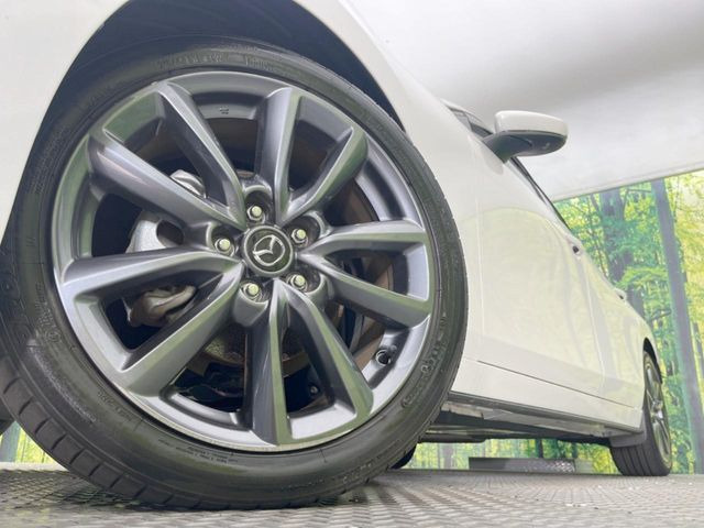 �y�����A���~�z�C�[���z�O�ςɃ}�b�`���������A���~�z�C�[���𑕒����Ă���܂��B�e��ЊO�A���~�z�C�[����A�X�^�b�h���X�^�C�����戵�����Ă���܂��B���񂲑��k����������