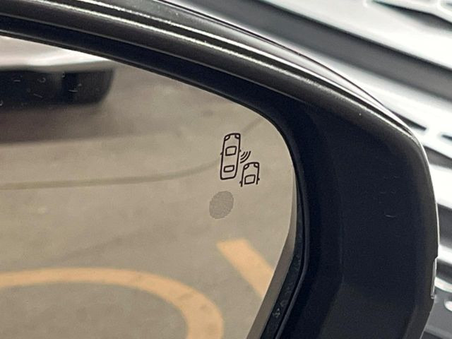 ���u���C���h�A�V�X�g�Z���T�[:���p����̎Ԃ����m���A�h���C�o�[���Ԑ��ύX���s���ۂɁA�x�����Ƌ��ɒ��ӂ𑣂��Ă������S�x���@�\�ł�!