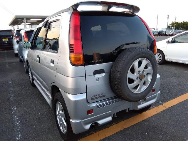 テリオスキッドエアロダウン 4WD