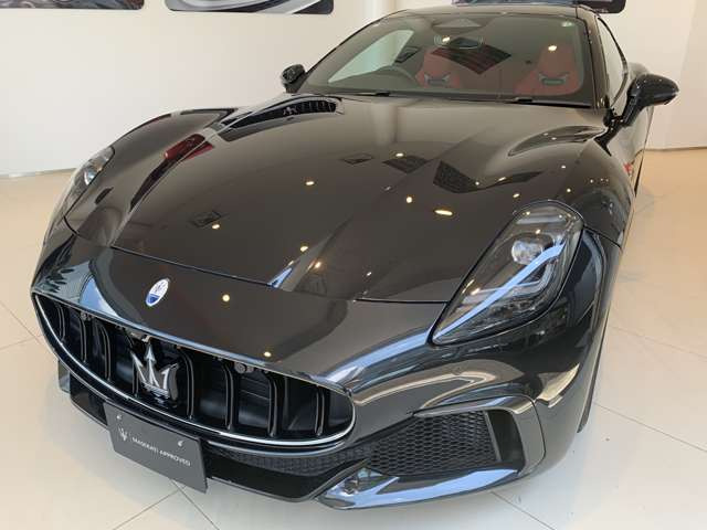 グラントゥーリズモ3.0 トロフェオ 4WD