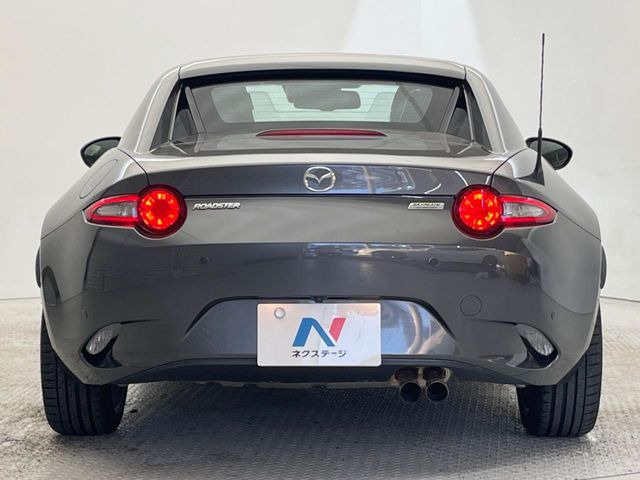 安心の最長10年・走行無制限保証(有償)をご用意。保証内容も充実はもちろん、無料点検&オイル交換や、年中無休の全国・24時間ロードサービスも付帯されておりますのでご安心下さい。