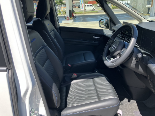 セレナ1.4 e-4ORCE AUTECH 4WD