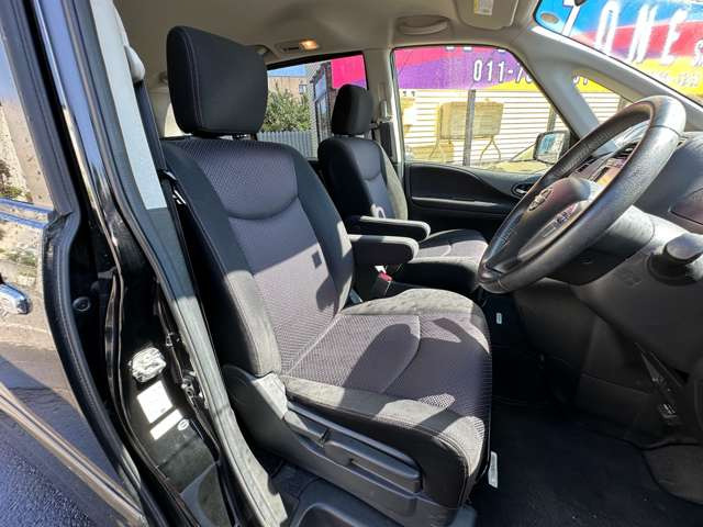 ���̋Ǝ҂ɂ������ې􂢁A�V�[�g�̃^�o�R�Ȃǂɂ��R�Q���̃��y�A��(�L��)�������Ă���܂��B