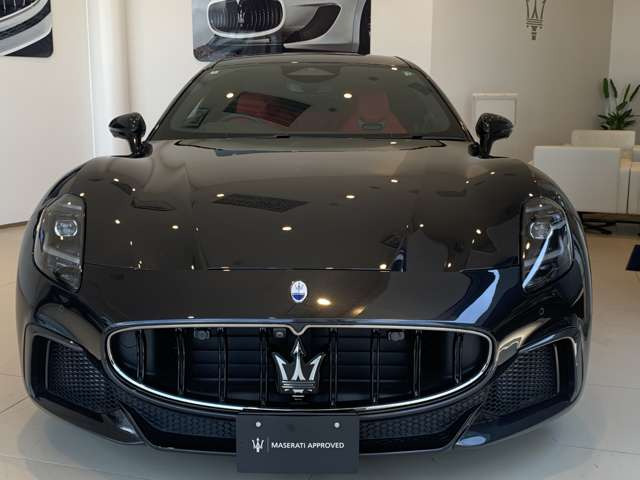 グラントゥーリズモ3.0 トロフェオ 4WD