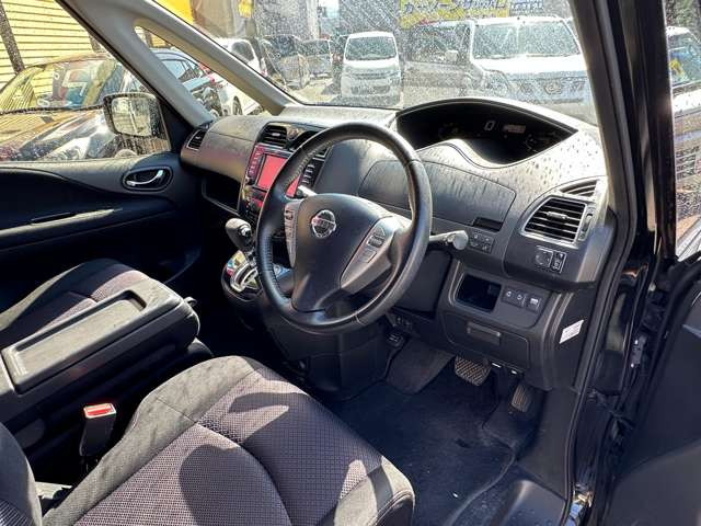 ���̋Ǝ҂ɂ������ې􂢁A�V�[�g�̃^�o�R�Ȃǂɂ��R�Q���̃��y�A��(�L��)�������Ă���܂��B