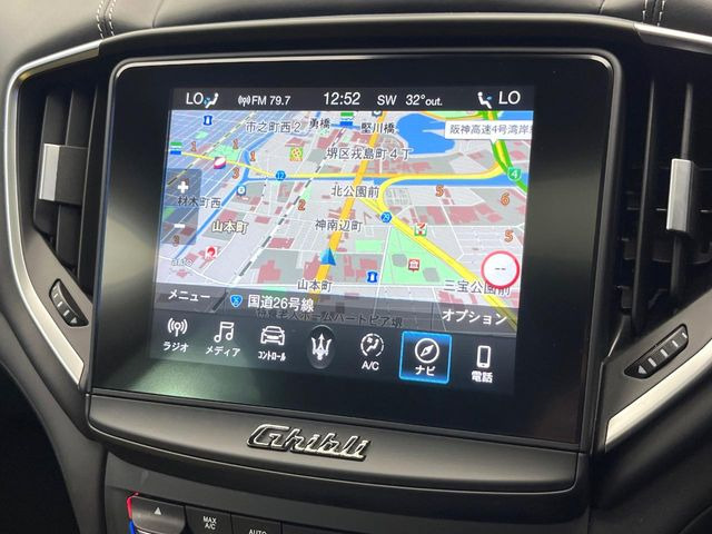 �������i�r:��̊��̂���i�r�́A����������ԓ������o���Ă���܂��B�I�[�f�B�I�@�\���[�����Ă���܂��̂ŁA�^�]�����y���߂܂���