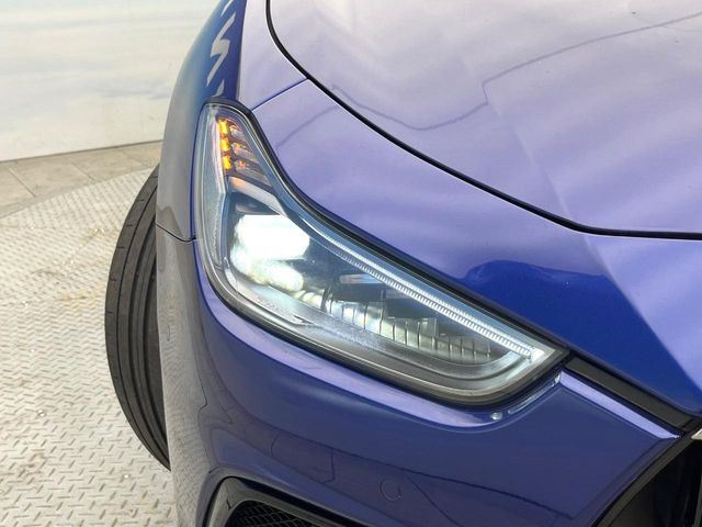 ��LED�w�b�h���C�g:��ԑ��s�����ǍD�Ȏ��E���m�ۂ����S���ĉ^�]�ł��鍂�P�xLED�w�b�h���C�g�𑕔�!�_�����x�������A����d�͂��}�����Ă��܂��B