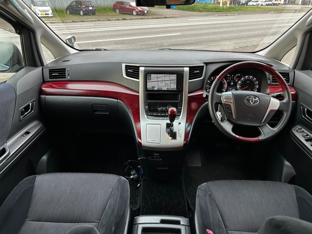 �C���ɍ��킹�Ē����I�ɑ��삷�邱�ƂŁA�ԓ������ł����K�ɕۂĂ܂��B