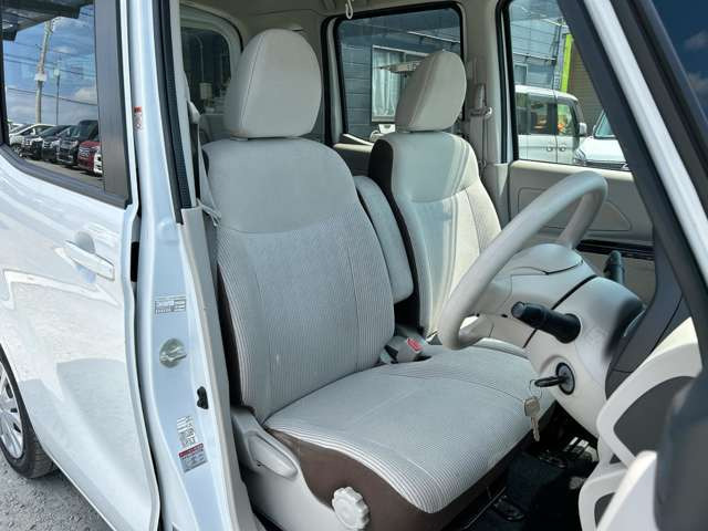 当店では軽自動車から普通車まで幅広くオールメーカーの車種・色・グレードを豊富に揃えております。