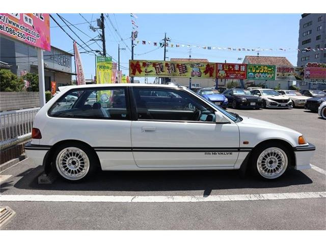 ������!�Ԍ��������Ղ肠��܂�!�ߘa9�N5���܂�!����͂��ł��\�ł��B���ݒ��q�悢�ł�!1500cc�ł�!�A�N�Z�X����!��l�C!���̃X�^�C��!���������Ǝv���܂�!����1�x��肽������̃V�r�b�N!