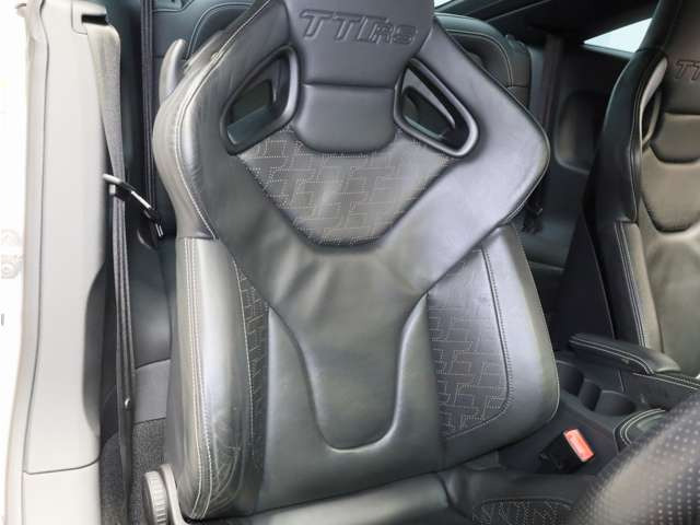 TT RSクーペ2.5 4WD