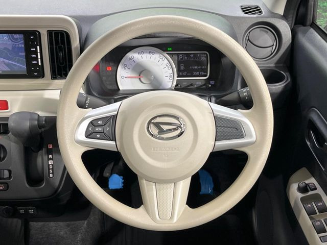 【ステアリングスイッチ】運転中、前方から目線をそらすことなく、オーディオ等の操作が可能な便利機能!安心&快適なドライブを演出してくれます♪