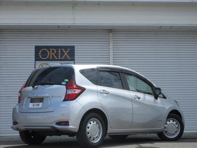 AIS����:���X�ł̓g���^�E�z���_�E�j�b�T���E�}�c�_�E�X�o�����[�J�[�n�̒��ÎԎ��Ɖ�Ђƕ��В�g��Ђ�6�Ђœ��ꂳ�ꂽ�u�]����v�u������v�ɑ���A�����Ɍ����]�������M���̂����鍸������{�B