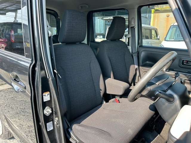 ���X�ł͌y�����Ԃ��畁�ʎԂ܂ŕ��L���I�[�����[�J�[�̎Ԏ�E�F�E�O���[�h��L�x�ɑ����Ă���܂��B