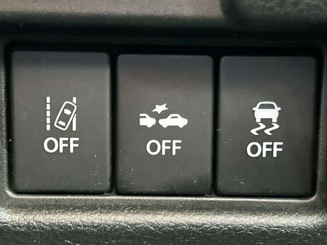 �y�Փˌy�����u�z���s���ɑO���̎ԗ�����F�����A�Փ˂������Ȏ��͌x��ƃu���[�L�ŏՓˉ���Ɣ�Q�y�����A�V�X�g�B�����S�Ƀh���C�u�����y���݂��������܂��B