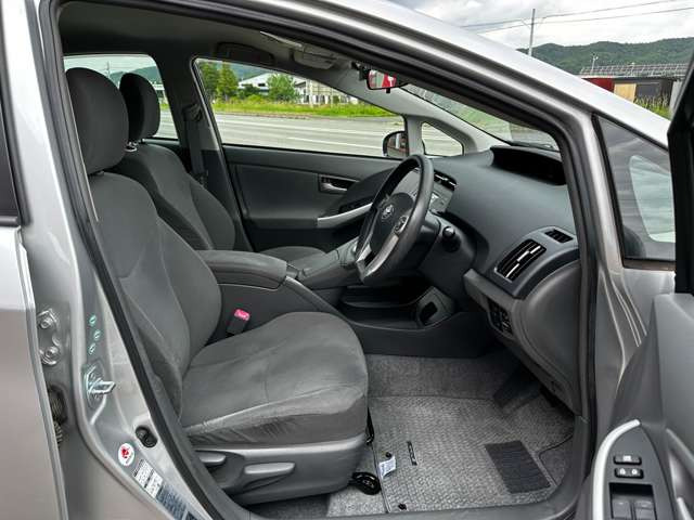 �^�]����ۂ̐S�n�悳�́A�V�[�g���啔�����߂邩�Ǝv���܂��B���Ј�x���Ԃ����m�F������!