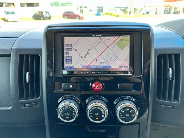 旅行やレジャーにと様々なシーンで期待に応える安心ナビ付き!