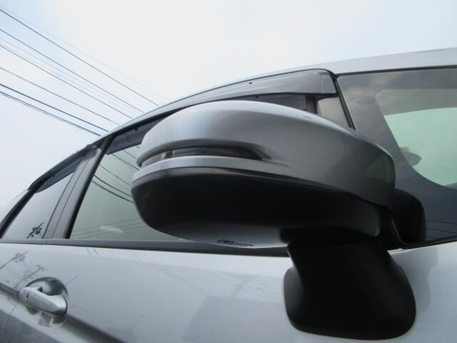 ドアミラーウィンカー付き!視認性が良くなる安全装備!見た目もグッドです♪