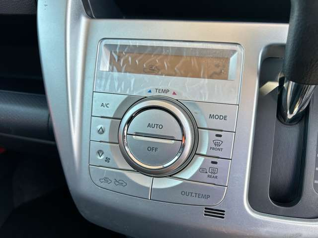 【オートエアコン】寒い冬も暑い夏でも自動で設定した温度に調節してくれます♪