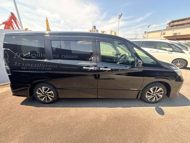 セレナ2.0 ハイウェイスターV