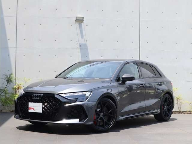 RS3スポーツバック2.5 4WD