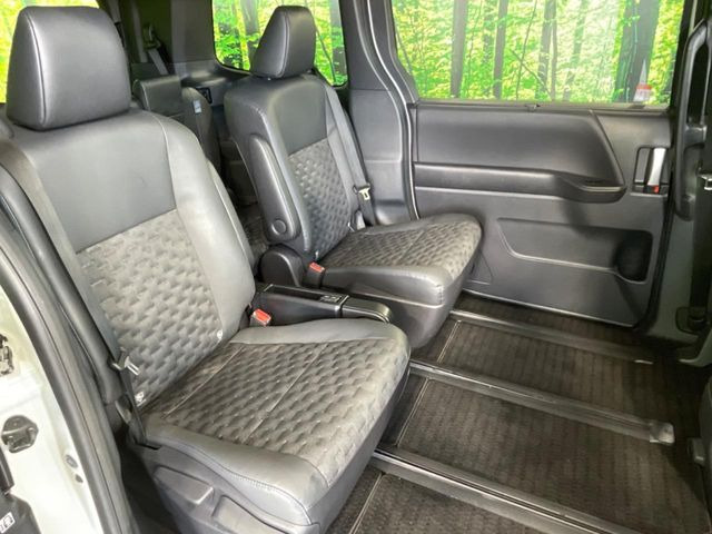 ���ڒ����̓E�H�[�N�X���[�ƂȂ��Ă���܂��B���ڂƎO��ڂ̈ړ�����~�肪�Ƃ��Ă��y�ɂȂ�̂ŁA���~��̍ۂ��X�g���X�������邱�Ƃ͂���܂����