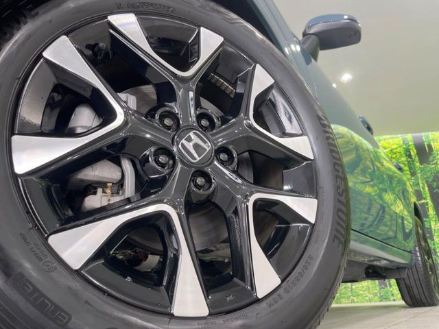 �y����18�C���`�A���~�z�C�[���z�O�ςɃ}�b�`���������A���~�z�C�[���𑕒����Ă���܂��B�e��ЊO�A���~�z�C�[����A�X�^�b�h���X�^�C�����戵�����Ă���܂��B���񂲑��k����������