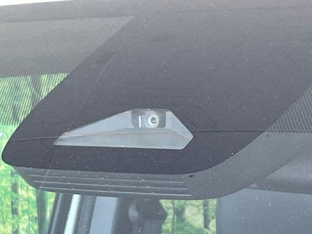 �y�g���^�Z�[�t�e�B�Z���X�z���s���ɑO���̎ԗ�����F�����A�Փ˂������Ȏ��͌x��ƃu���[�L�ŏՓˉ���Ɣ�Q�y�����A�V�X�g�B�����S�Ƀh���C�u�����y���݂��������܂��B