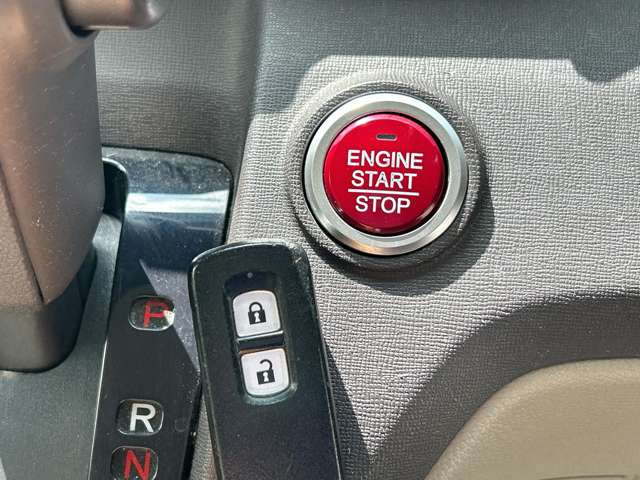 �y�X�}�[�g�L�[&�v�b�V���X�^�[�g�V�X�e���z�J�o����|�P�b�g�ɓ��ꂽ�܂܃h�A�̊J���ł��A�����^�b�`�Ŋy�X�G���W�����������܂���