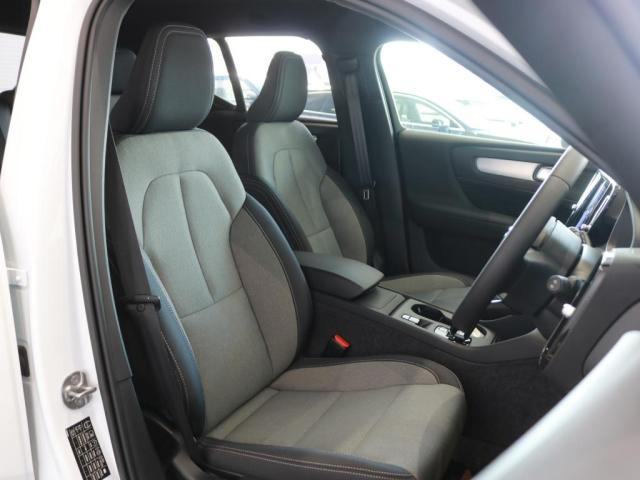 XC40プラス B4 AWD 4WD