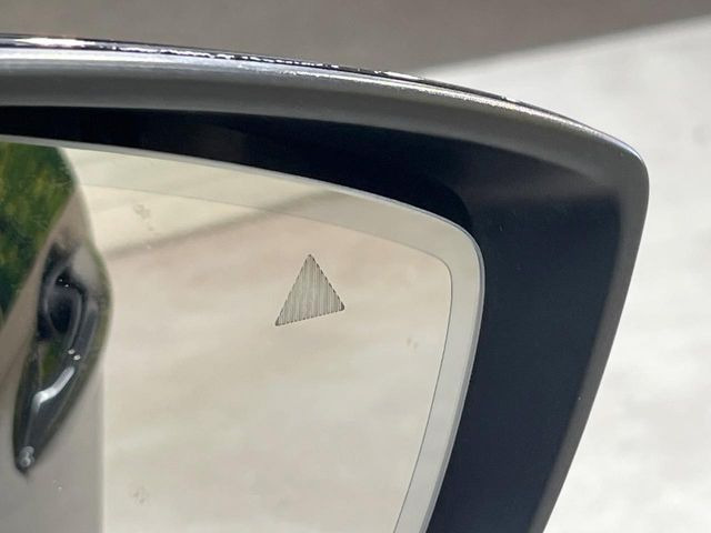 �y�u���C���h�X�|�b�g���j�^�����O�z���s���A�h�A�~���[�̎��p�ɂȂ�₷���ӏ��Ɍ㑱�Ԃ��ڋ߂���ƃT�C�h�~���[�t�߂Ɍx����\���A�h���C�o�[�ɒ��ӊ��N�����Ă���܂��B