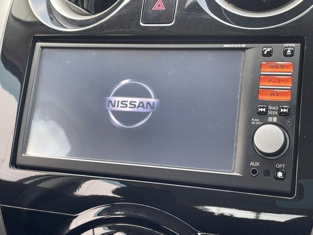 �y�����i�r�z�l�C�̏����i�r�𑕔����Ă���܂��B�i�r�̎g���₷���͂������A�I�[�f�B�I�@�\���[��!�L�����v�◷�s�͂������A�ʋ΂┃�����ȂǕ��i�̃h���C�u���y�����Ȃ�͂���