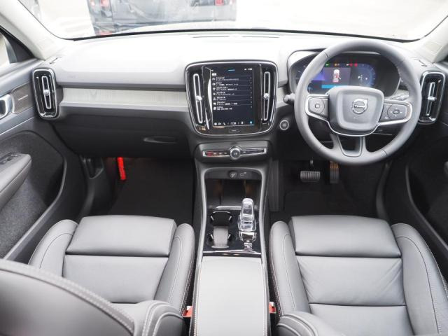 XC40ウルトラ B4 AWD 4WD