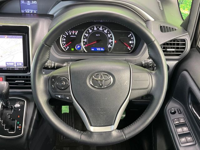 �y�����v�����X�e�A�����O�z�㎿�Ȋv���g�p���邱�ƂŁA��ɂ����������݂ƂĂ��^�]���₷���n���h���ł���