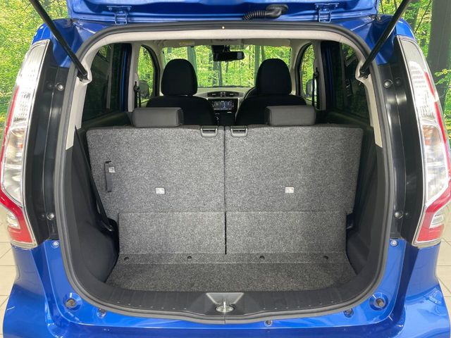 ���i�̂���������ʋ΁A���}���ɏ\���ȉ׎��X�y�[�X���m�ۂ��Ă���܂��B�Z�J���h�V�[�g��|���ƁA�傫�ȉו��̐ύڂ��\�ł���