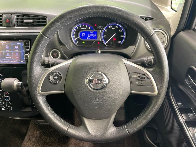 �y�X�e�A�����O�X�C�b�`�z�^�]���A�O������ڐ������炷���ƂȂ��A�I�[�f�B�I���̑��삪�\�ȕ֗��@�\!���S&���K�ȃh���C�u�����o���Ă���܂���