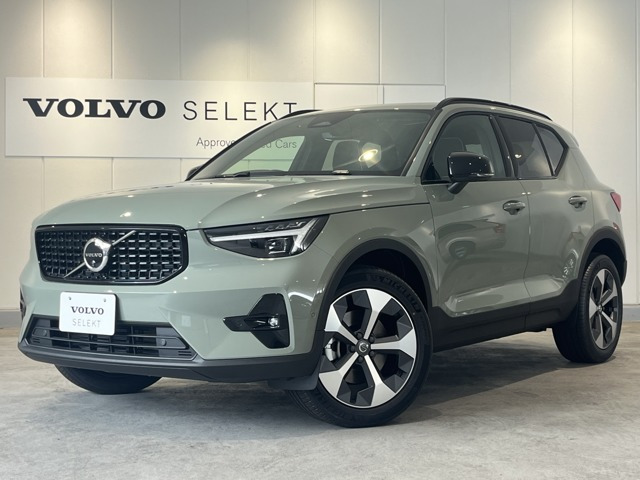 XC40ウルトラ B4 AWD ダークエディション 4WD