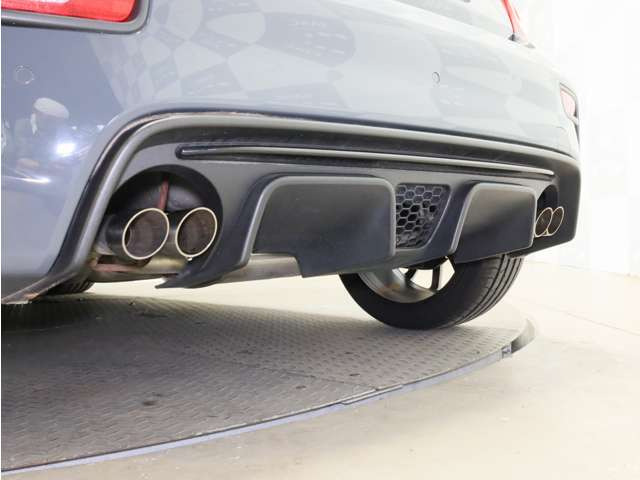 アバルト595コンペティツィオーネ パフォーマンス パッケージ II