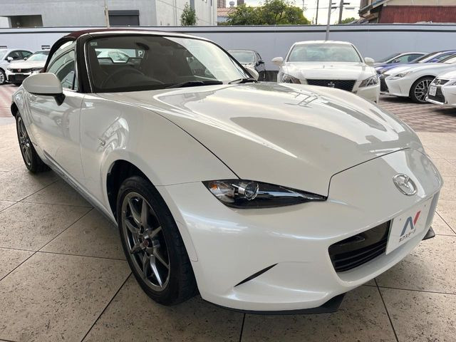 大好評のボディコーティング「弾スプラッシュコート」もご納車までに施工可能。通常のガラスコートと異なる、耐久年数6年の無機質ガラスコーティングが、ボディをキレイな状態に保ってくれます。