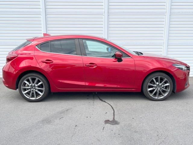 大好評のボディコーティング「弾スプラッシュコート」もご納車までに施工可能。通常のガラスコートと異なる、耐久年数6年の無機質ガラスコーティングが、ボディをキレイな状態に保ってくれます。