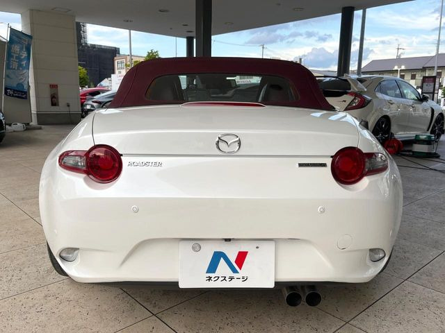 安心の最長10年・走行無制限保証(有償)をご用意。保証内容も充実はもちろん、無料点検&オイル交換や、年中無休の全国・24時間ロードサービスも付帯されておりますのでご安心下さい。