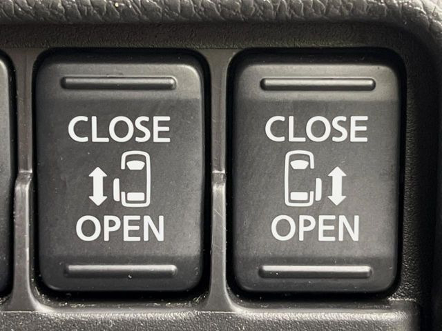 �y�����X���C�h�h�A�z���ԏ�ŗׂ̎ԂƂ̊Ԋu���������ɂ������A�X���C�h�h�A�Ȃ���S!�h�A�I�[�v������������炸�A�J�������L���̂ŏ��~�肪�Ƃ��Ă��ȒP�ł��B�傫�ȉו��̏o���������Ȃ���\��