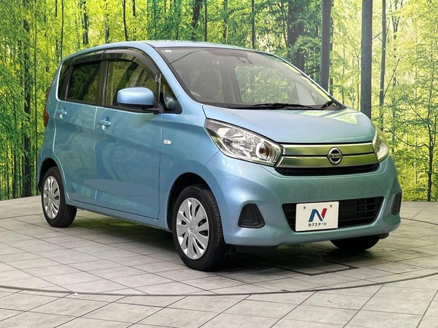 大好評のボディコーティング「弾スプラッシュコート」もご納車までに施工可能。通常のガラスコートと異なる、耐久年数6年の無機質ガラスコーティングが、ボディをキレイな状態に保ってくれます。