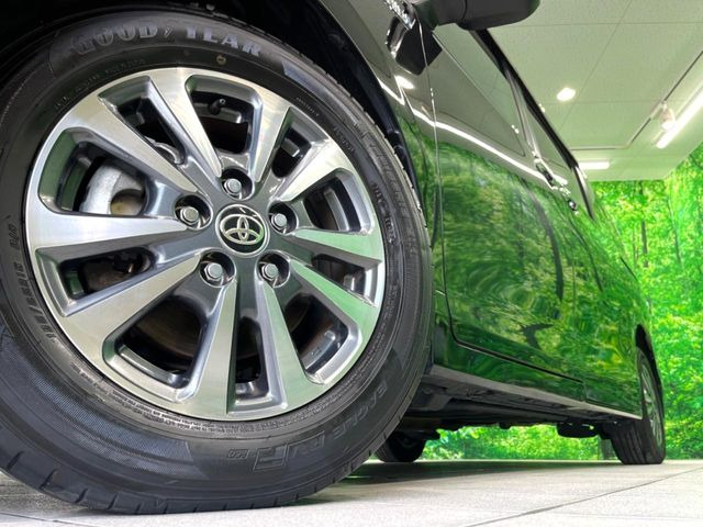 【純正15インチアルミホイール】外観にマッチした純正アルミホイールを装着しております。各種社外アルミホイールや、スタッドレスタイヤも取扱いしております。是非ご相談ください♪