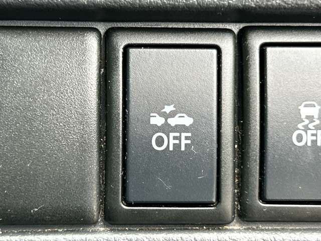 �y�Փˌy�����u�z���s���ɑO���̎ԗ�����F�����A�Փ˂������Ȏ��͌x��ƃu���[�L�ŏՓˉ���Ɣ�Q�y�����A�V�X�g�B�����S�Ƀh���C�u�����y���݂��������܂��B