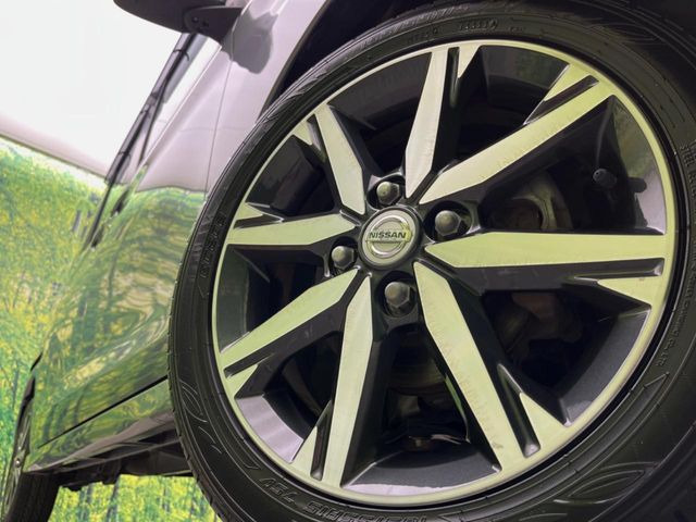 �y����15�C���`�A���~�z�C�[���z�O�ςɃ}�b�`���������A���~�z�C�[���𑕒����Ă���܂��B�e��ЊO�A���~�z�C�[����A�X�^�b�h���X�^�C�����戵�����Ă���܂��B���񂲑��k����������